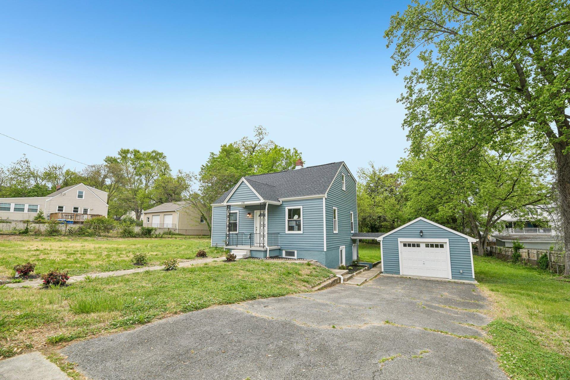 6710 Pine Grove
