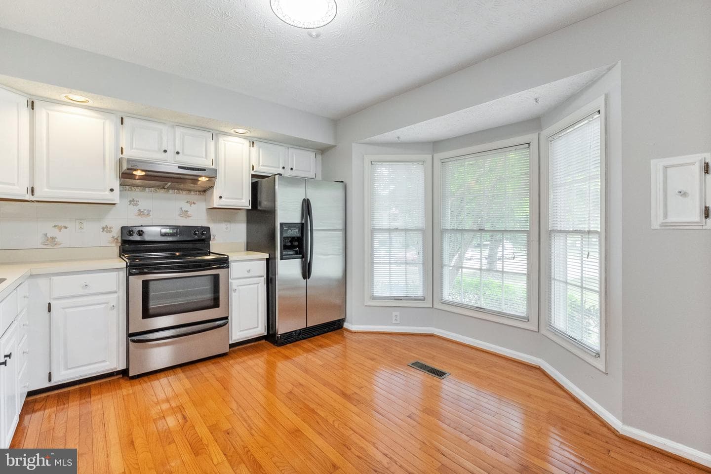 8553 Paragon Court photo 4