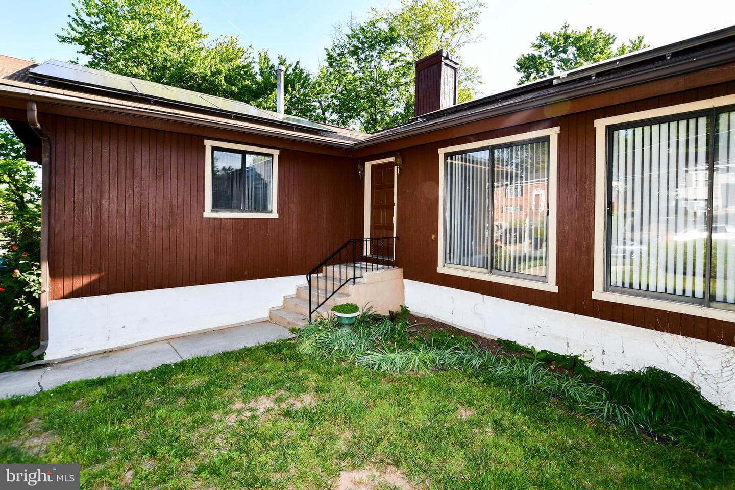 1019 Cedar Heights Drive photo 2