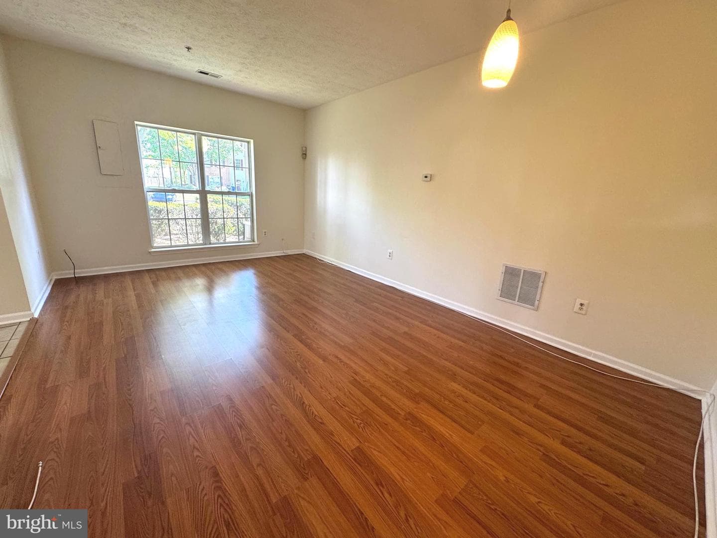 16501 Elmcrest Terrace photo 5