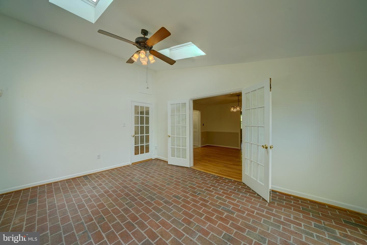 6301 Kaybro Street photo 18