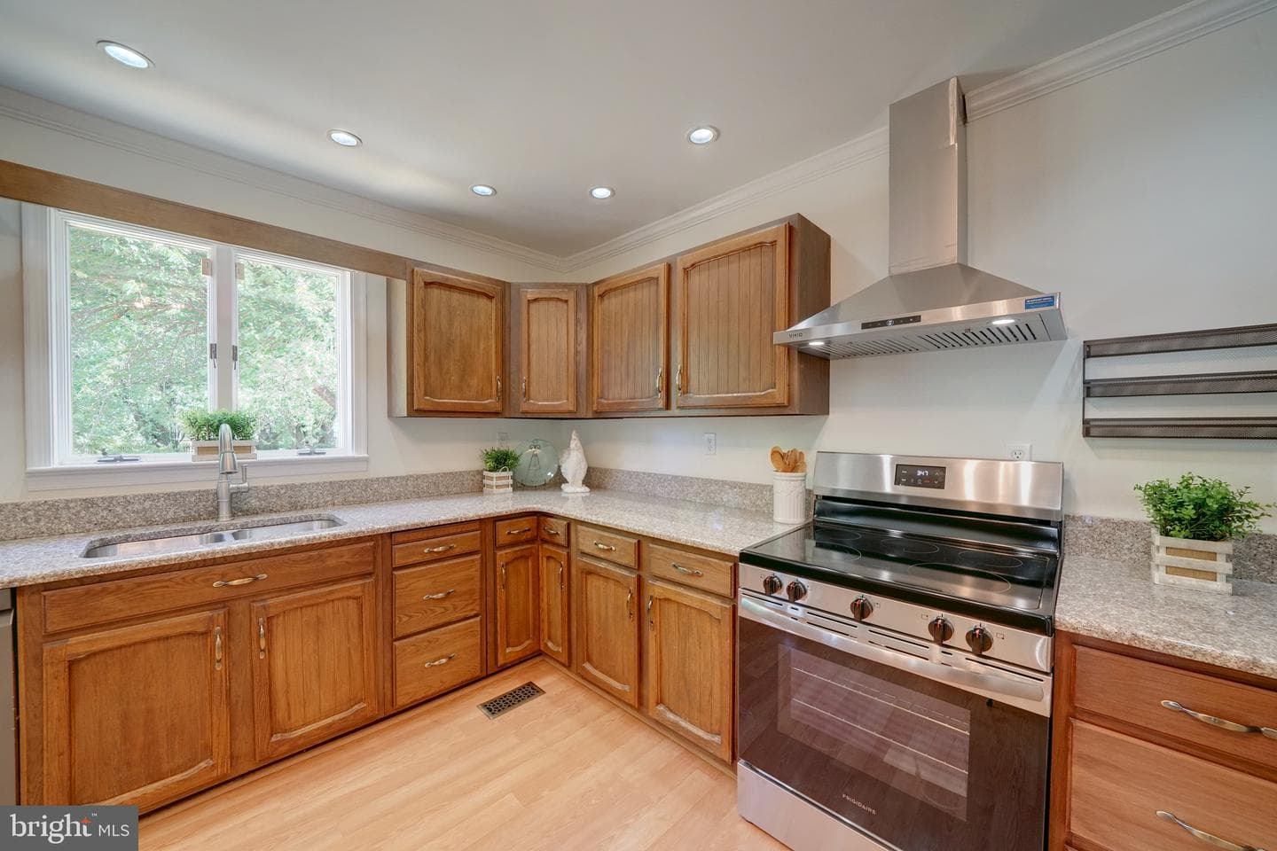 6301 Kaybro Street photo 25