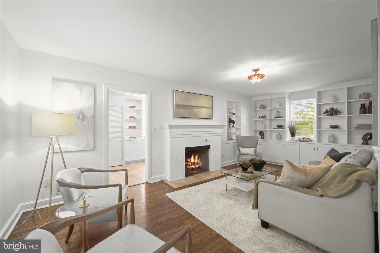 4911 Ravenswood Road photo 2
