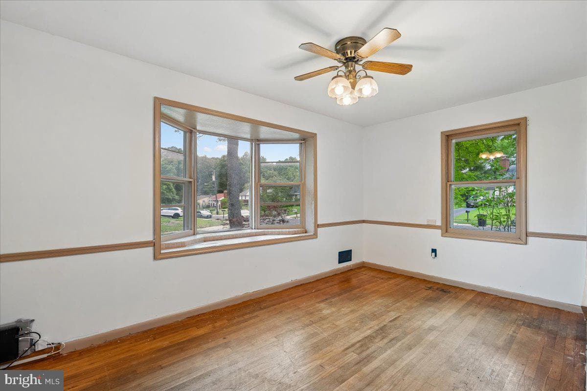 10909 Fleetwood Drive photo 12