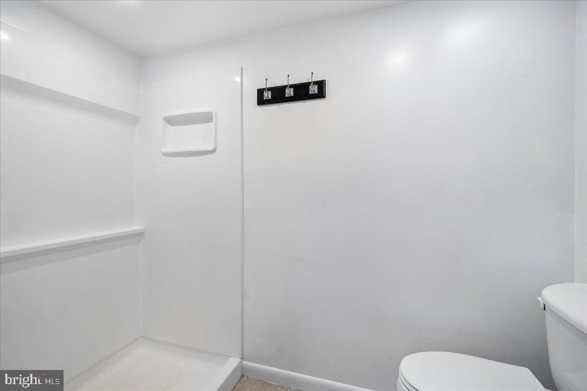 10909 Fleetwood Drive photo 23