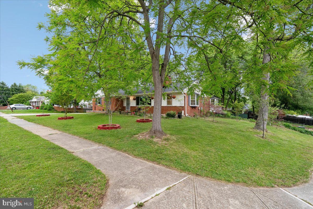 10909 Fleetwood Drive photo 31