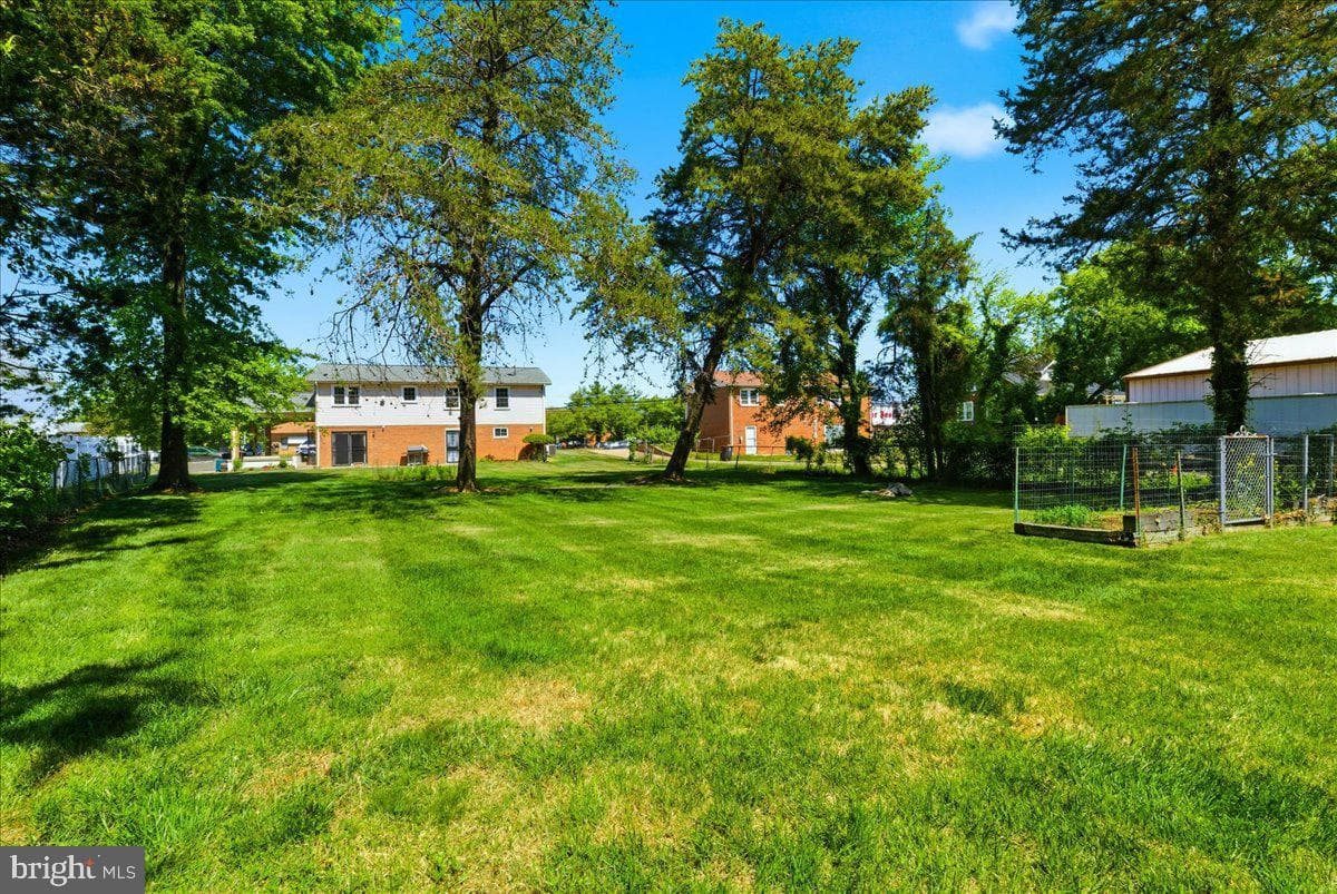 7118 Allentown Road photo 28