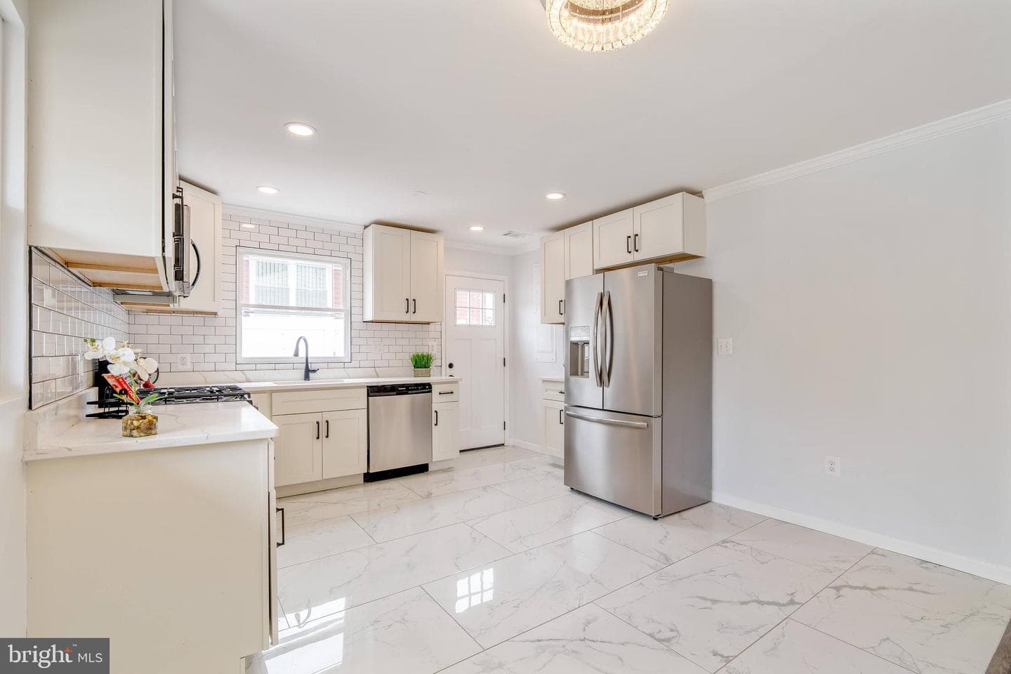 7850 Burnside Road photo 9