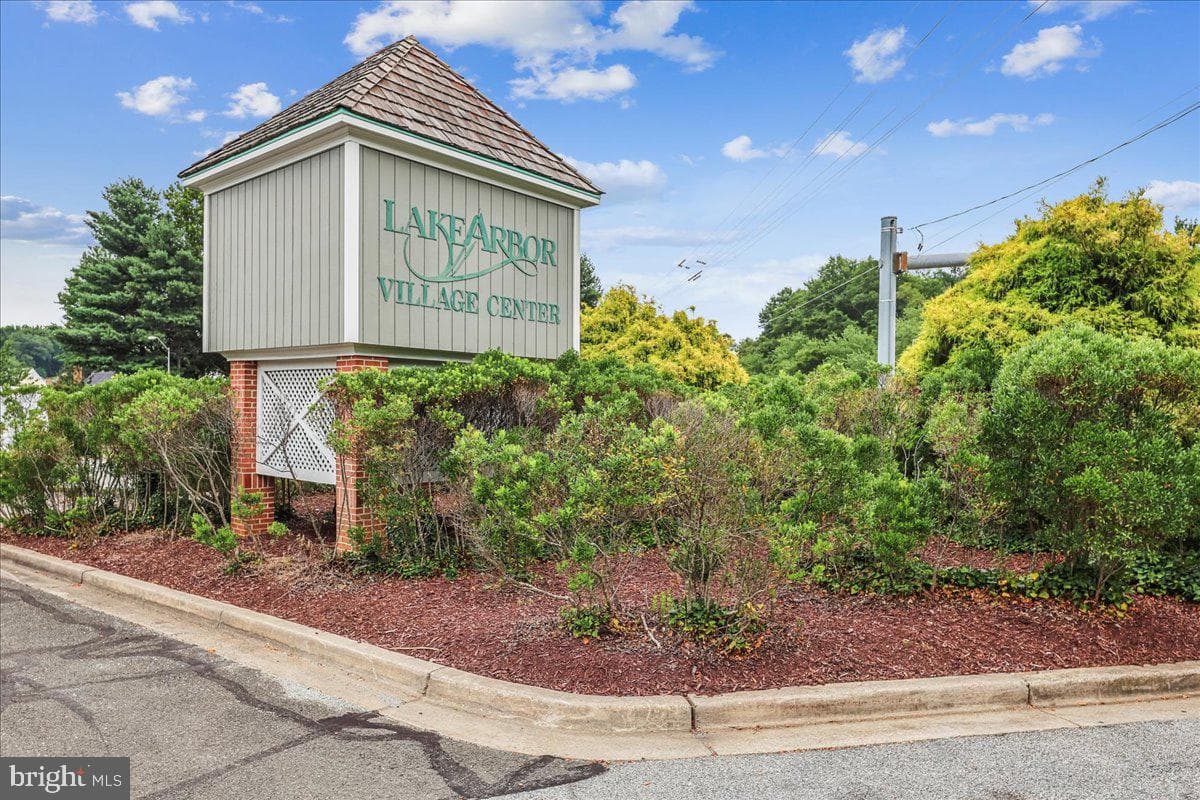 1004 Arbor Park Place photo 53