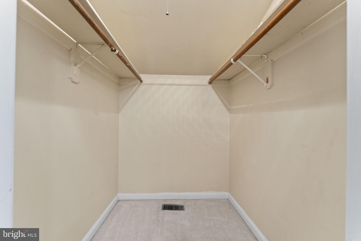 8914 Simeon Court photo 21