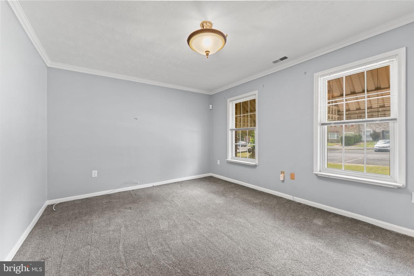 8914 Simeon Court photo 5