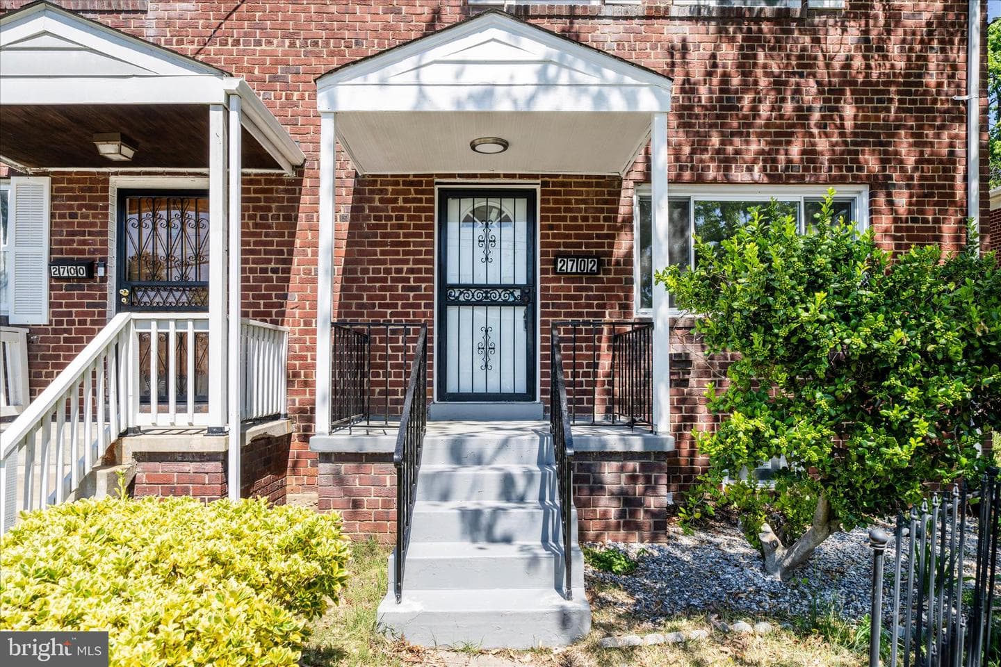 2702 Kenton Place photo 2