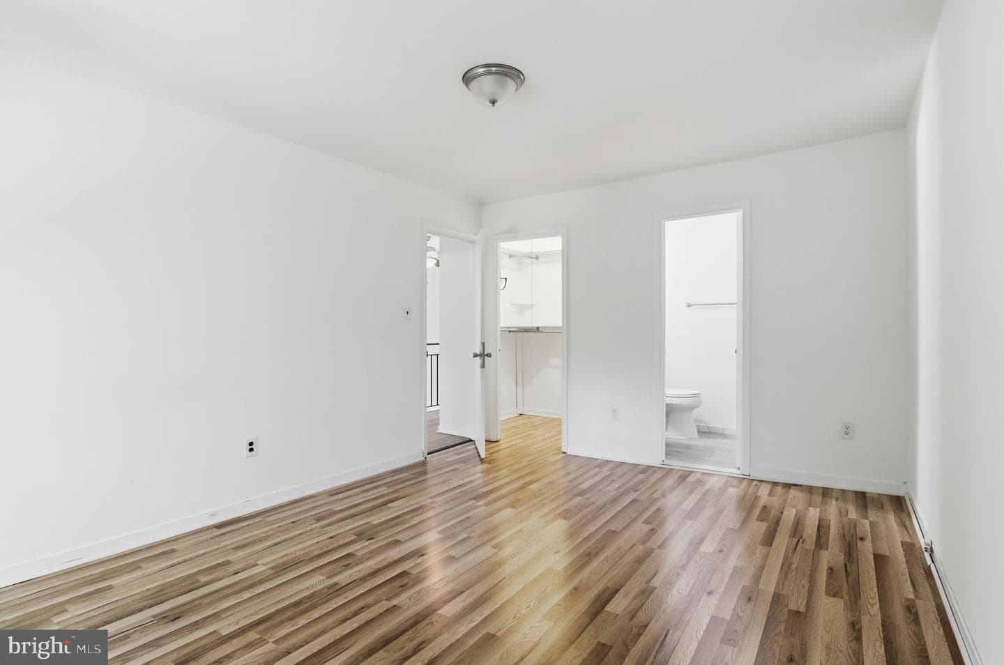 201 Castleton Place photo 18