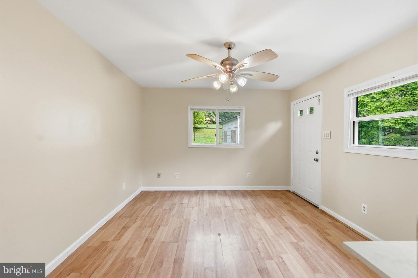 8402 Sleepy Hollow Road photo 11