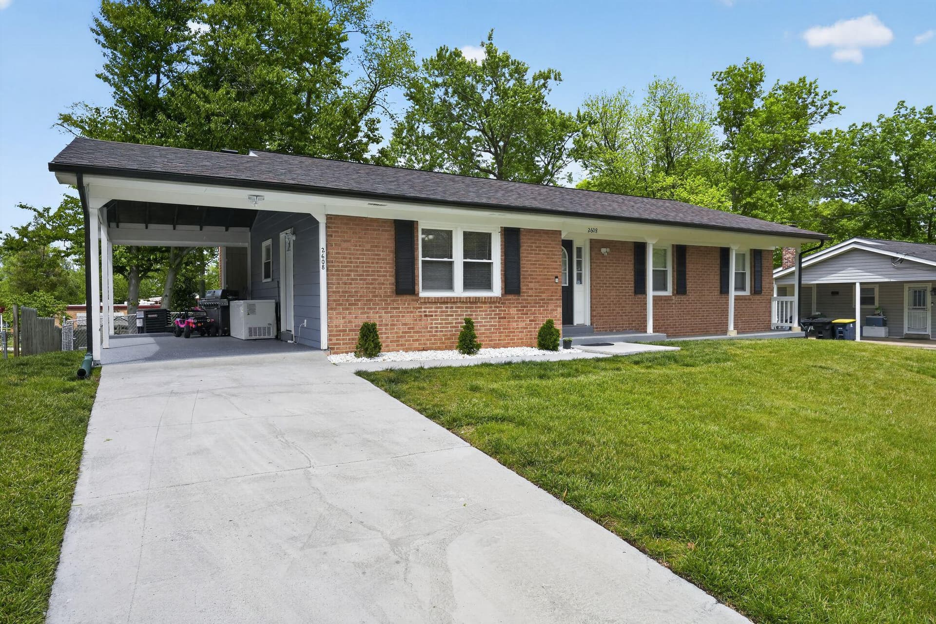 2608 Kingsway Road