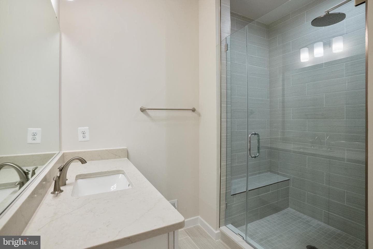 6693 Belcrest Road photo 20