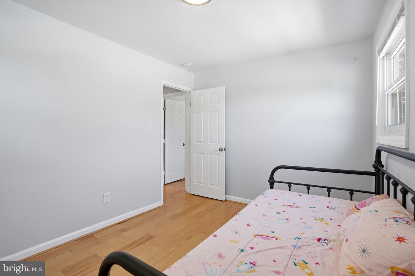 1809 Jarvis Avenue photo 19