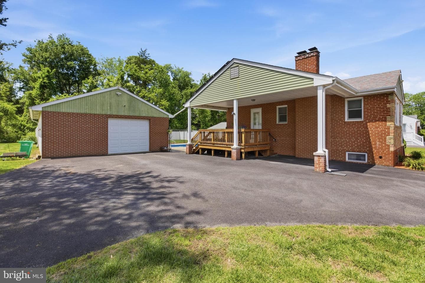10905 Westwood Drive photo 3