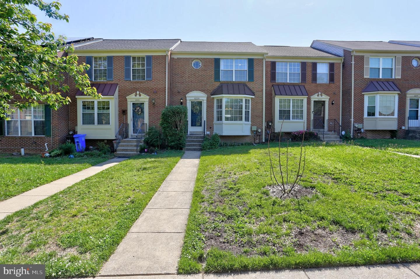 8239 Londonderry Court photo 3
