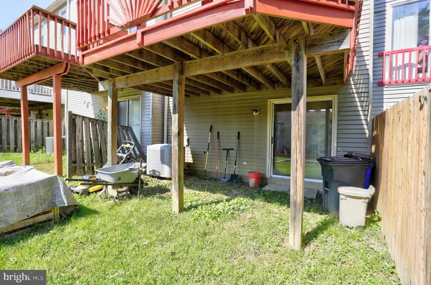 8239 Londonderry Court photo 34