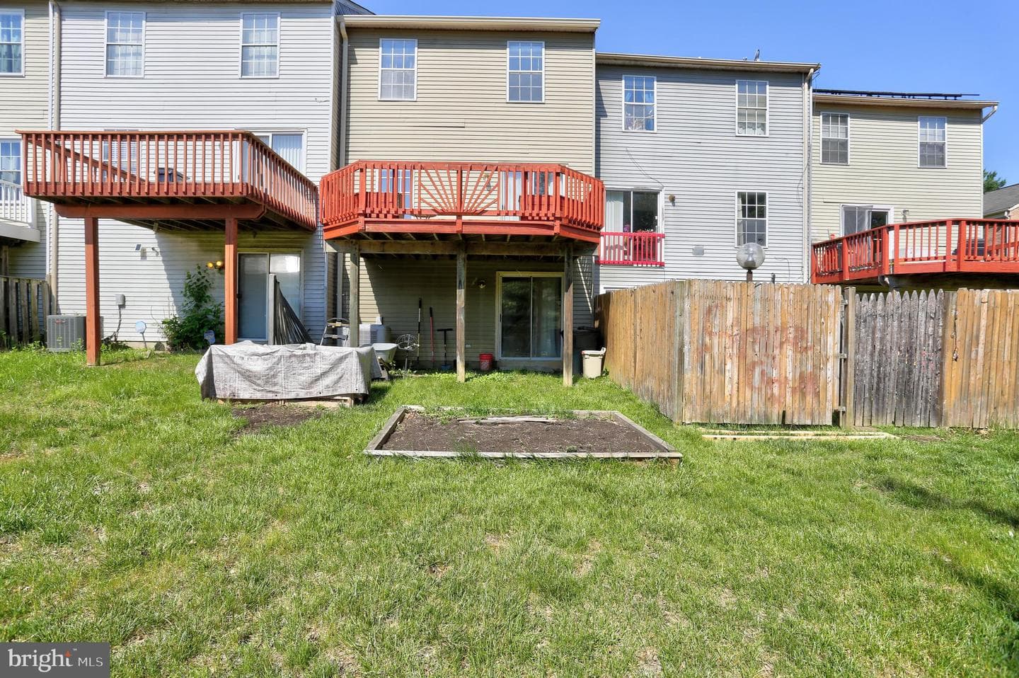 8239 Londonderry Court photo 36
