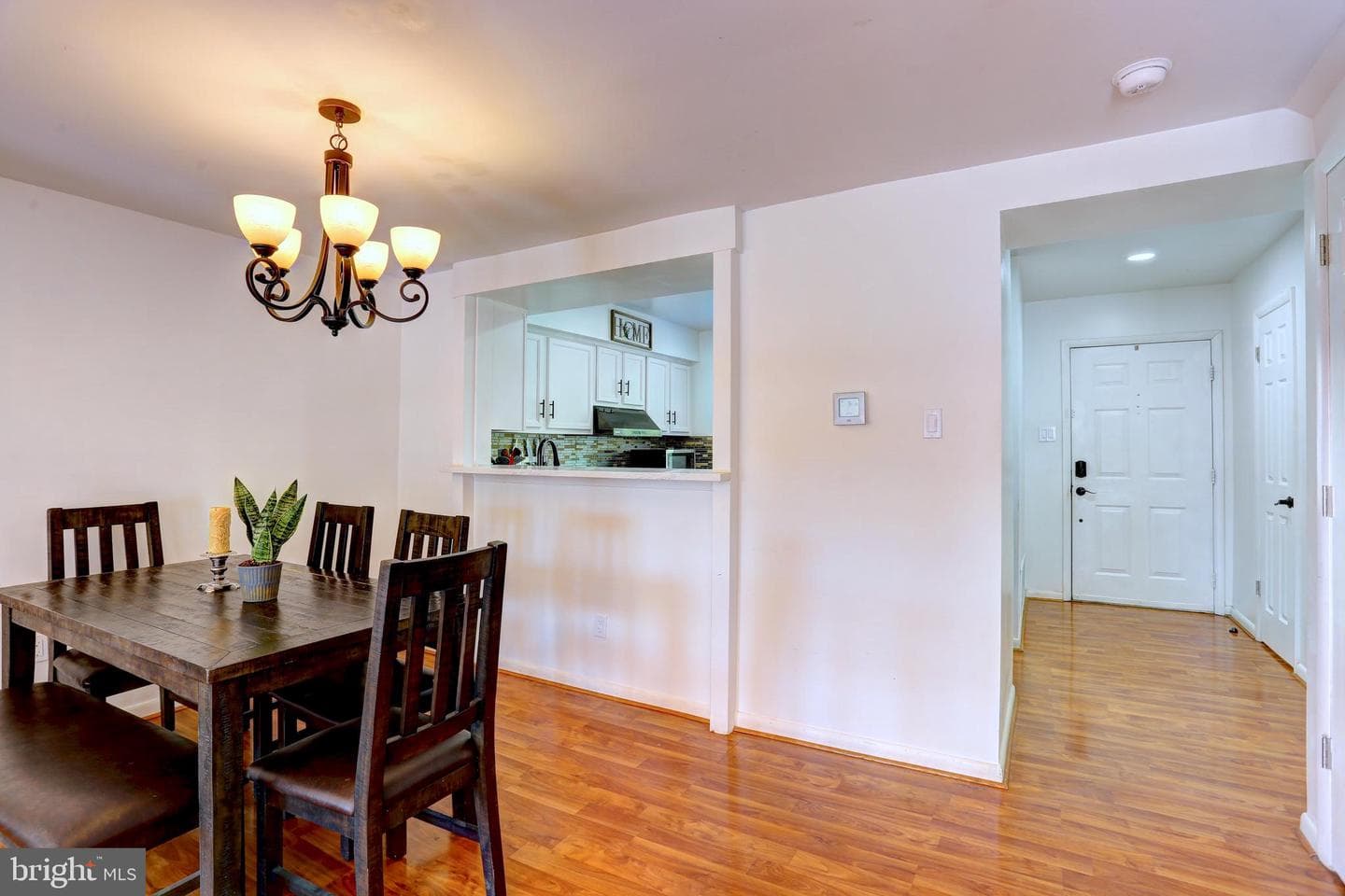 8239 Londonderry Court photo 9