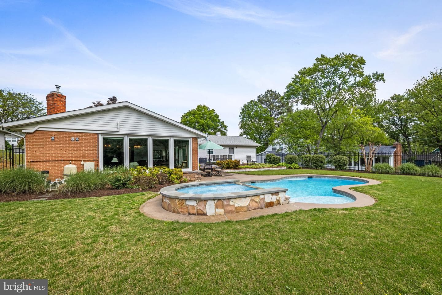 12227 Foxhill Lane photo 37