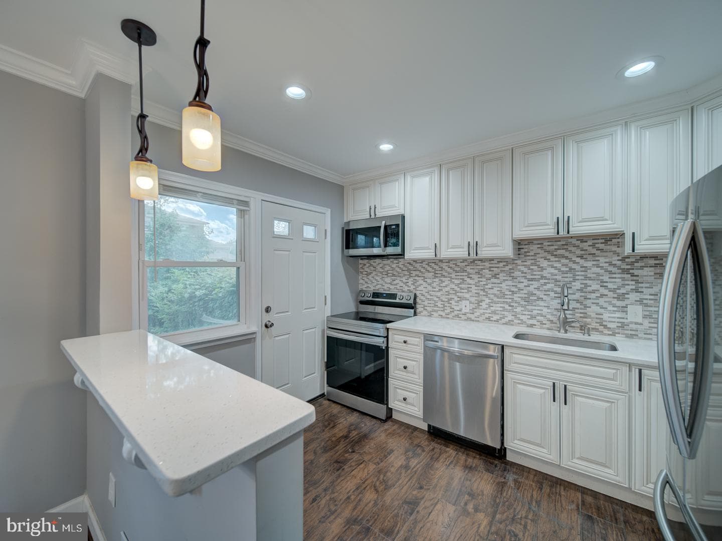 2407 Saint Clair Drive photo 16