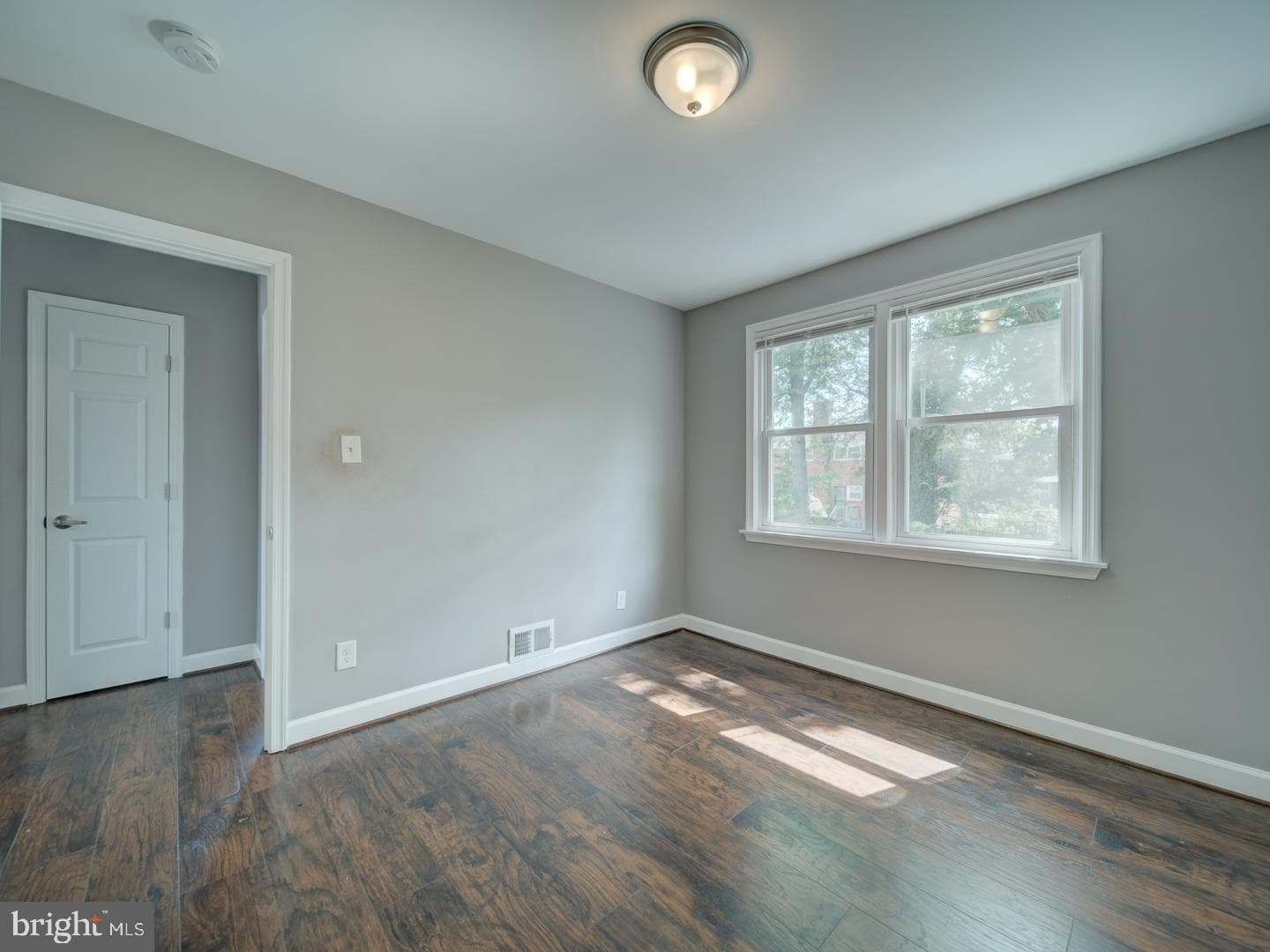 2407 Saint Clair Drive photo 31
