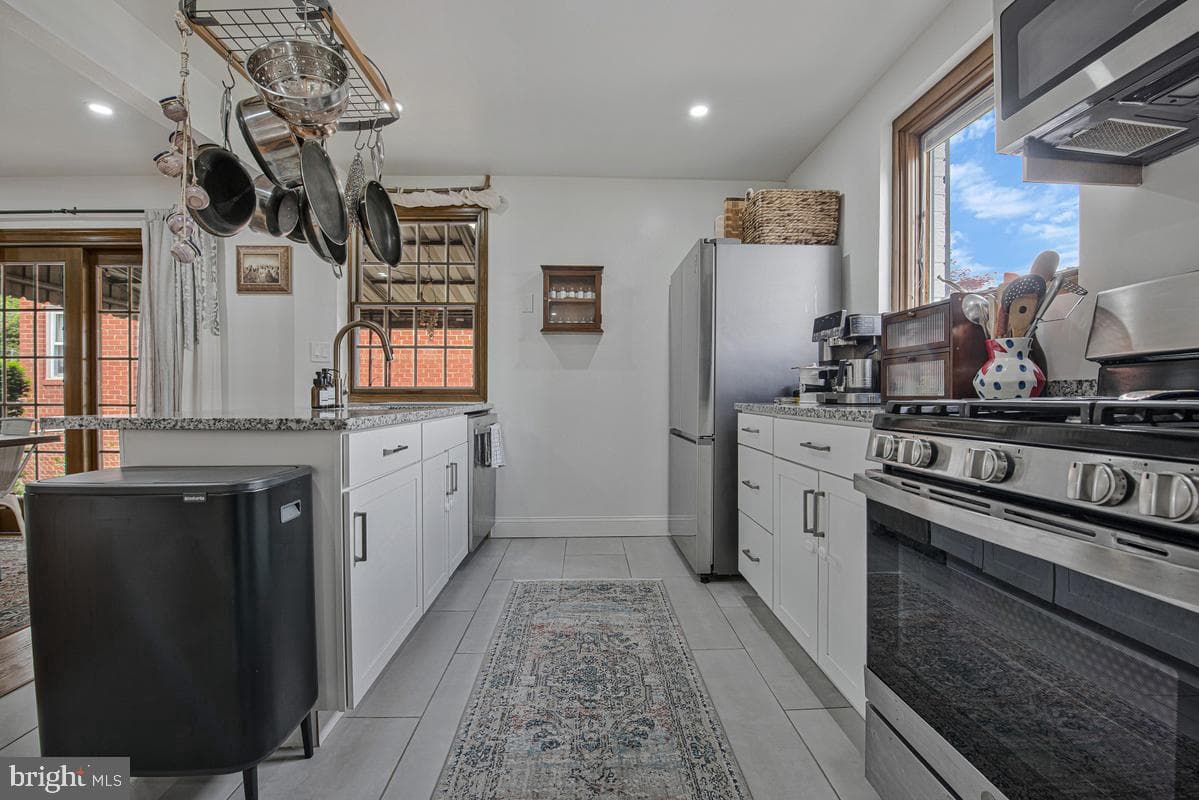 1903 Campbell Drive photo 6