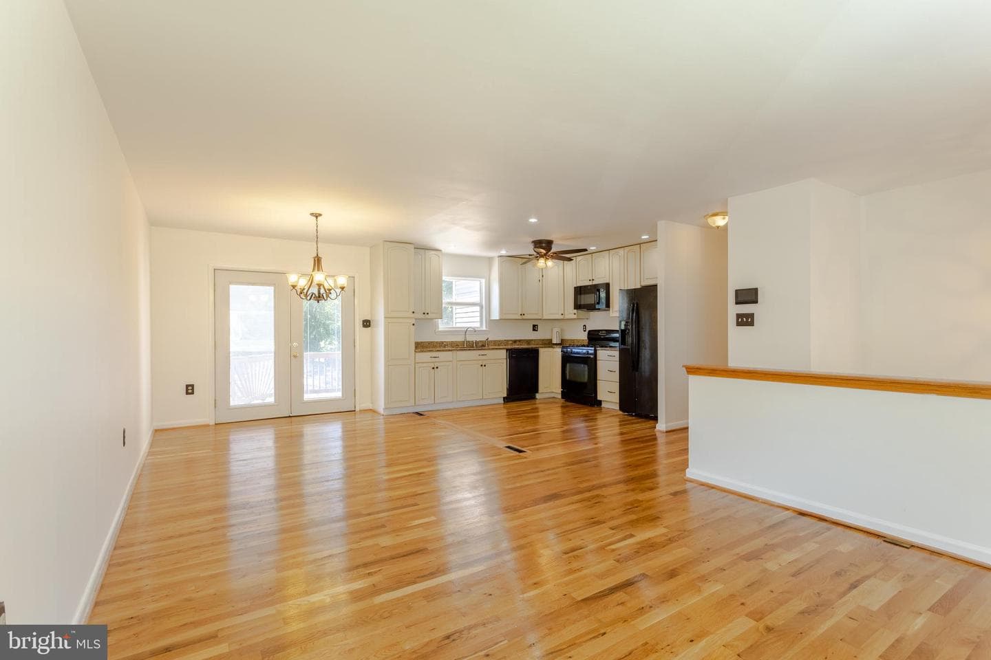 6613 Calmos Street photo 7