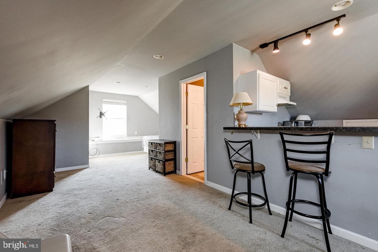 2300 Bermondsey Drive photo 81