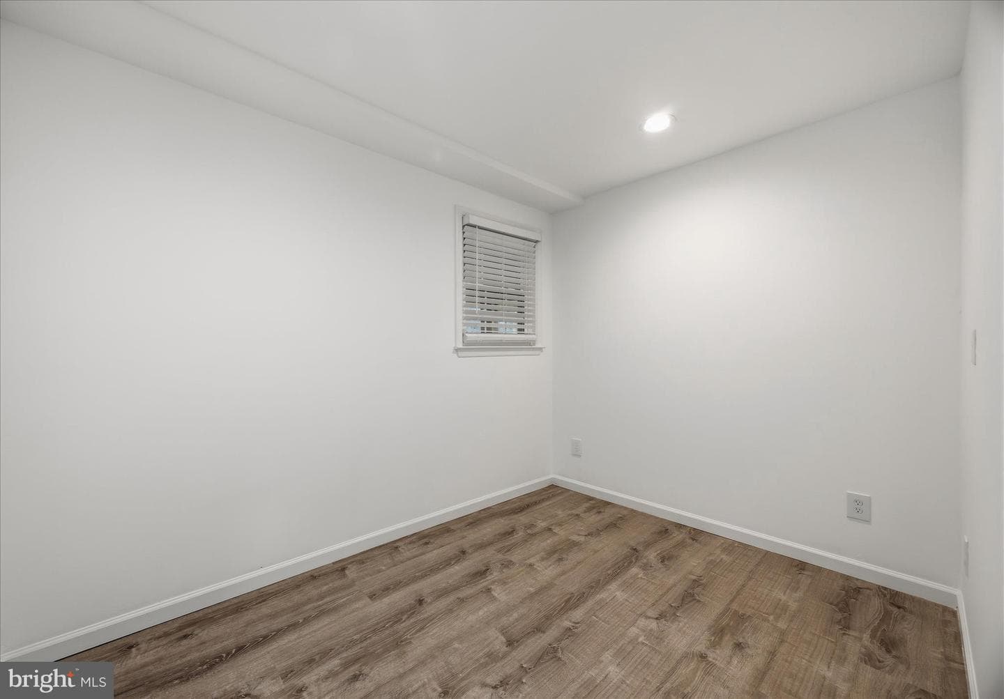 5807 Parkway Drive photo 23
