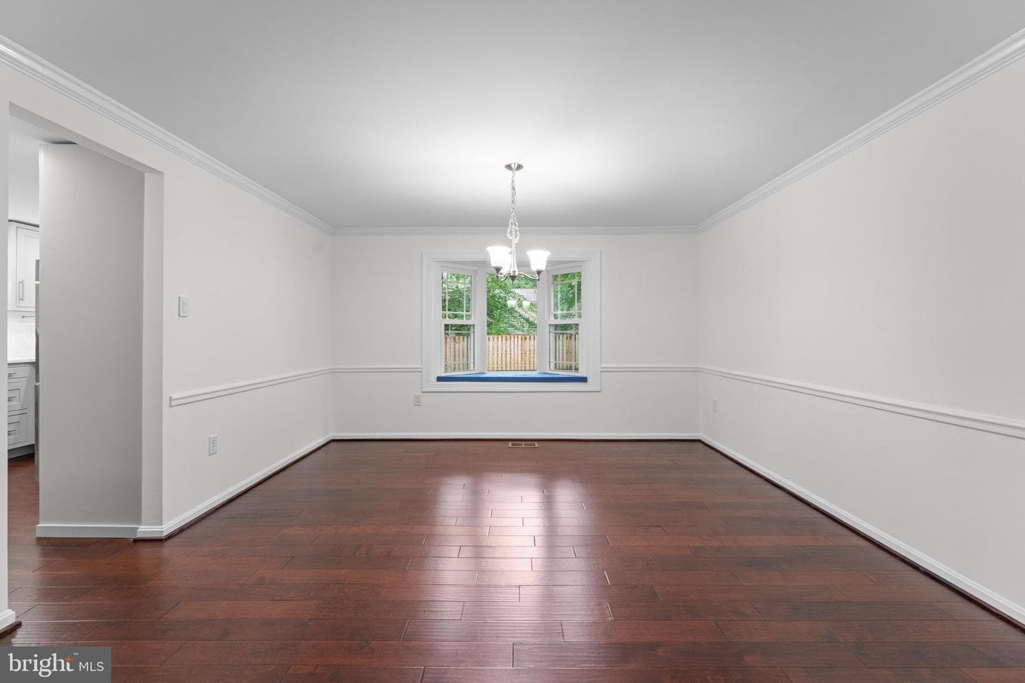 766 Gleneagles Drive photo 18