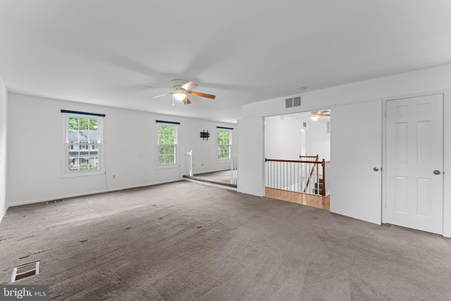 766 Gleneagles Drive photo 46