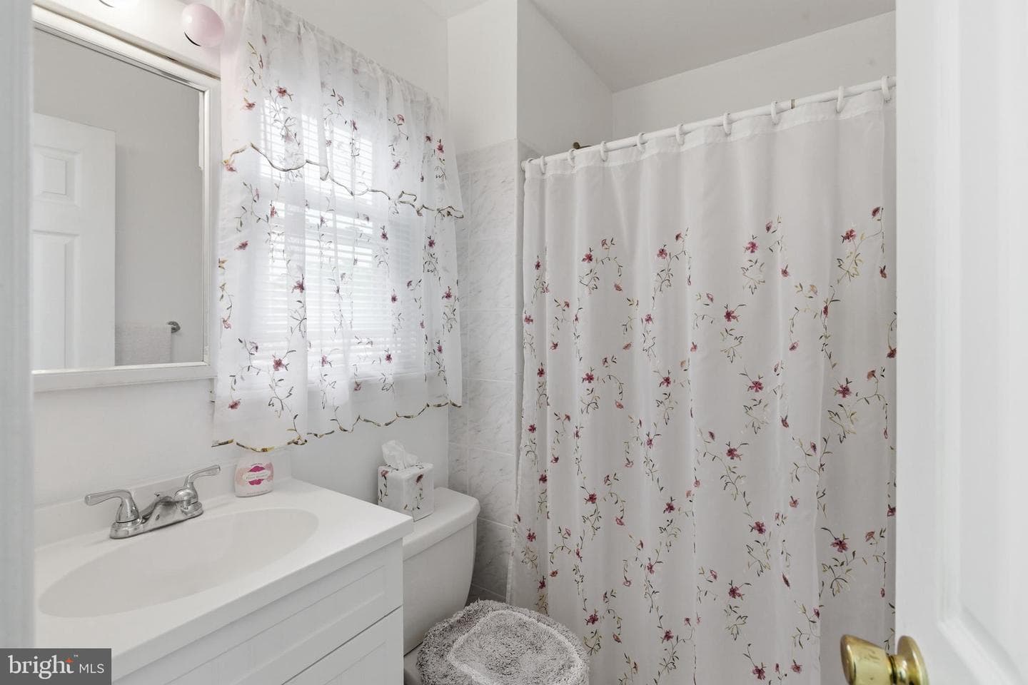 10901 Atwell Avenue photo 15