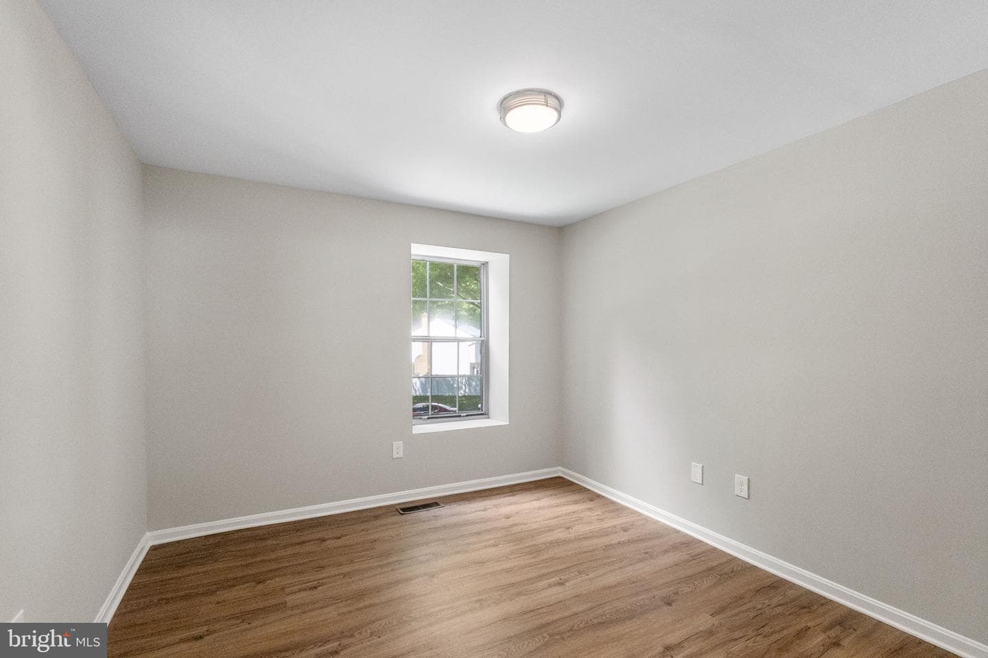 3001 Antler Court N photo 34
