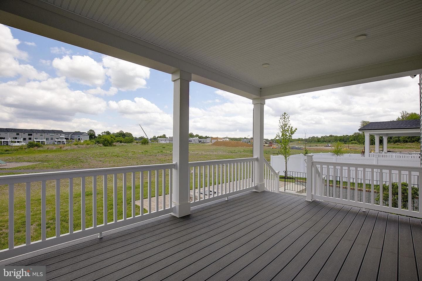 908 Midbrook Ln photo 11
