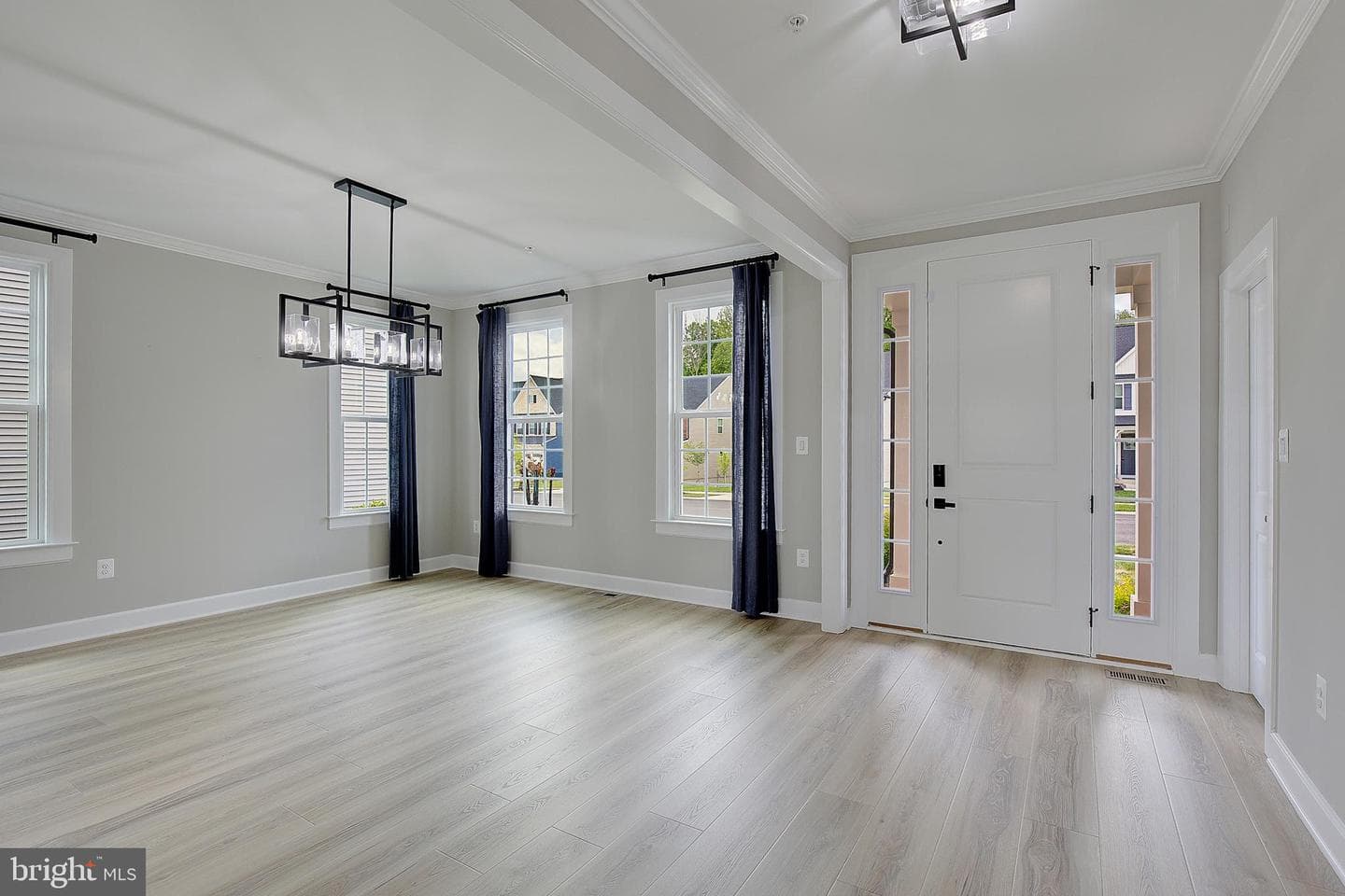 908 Midbrook Ln photo 12