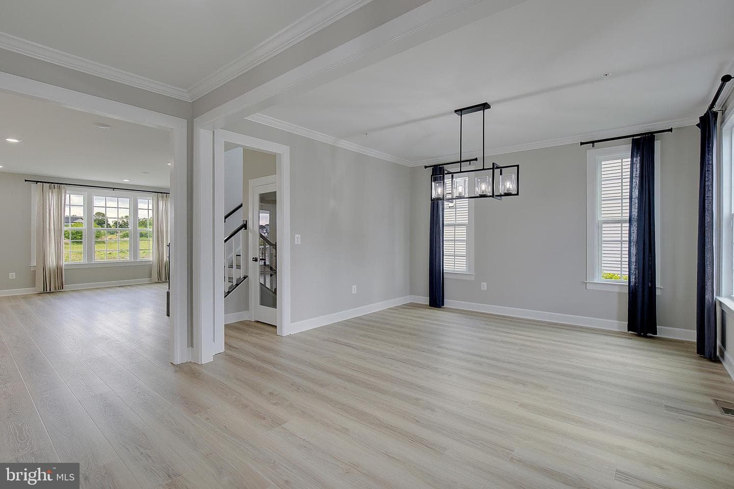 908 Midbrook Ln photo 13