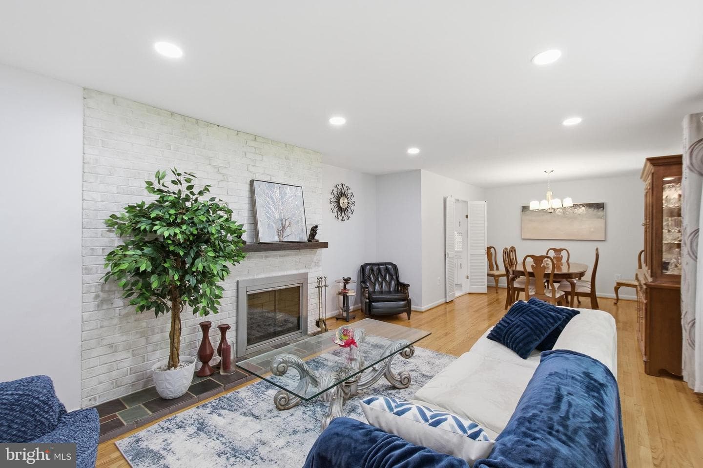 14105 Manchester Road photo 7