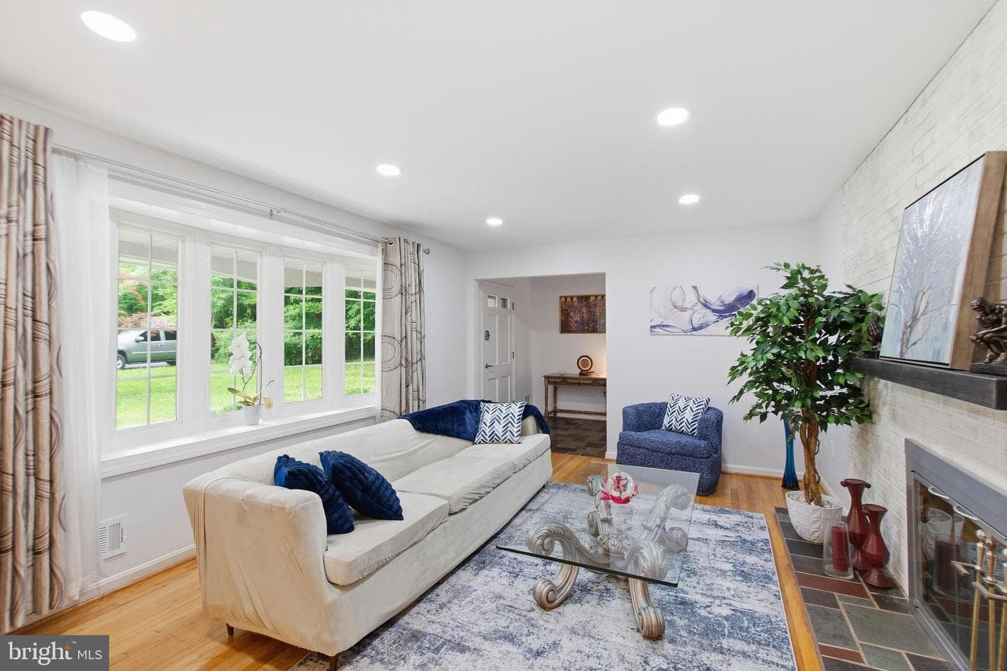 14105 Manchester Road photo 9