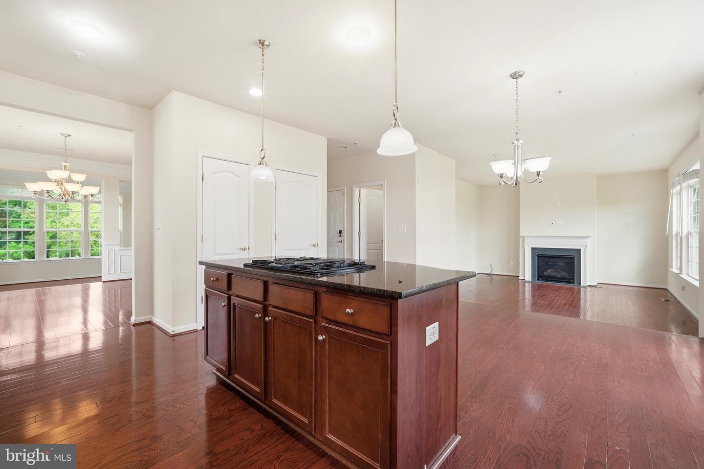 7108 Sudley Avenue photo 10