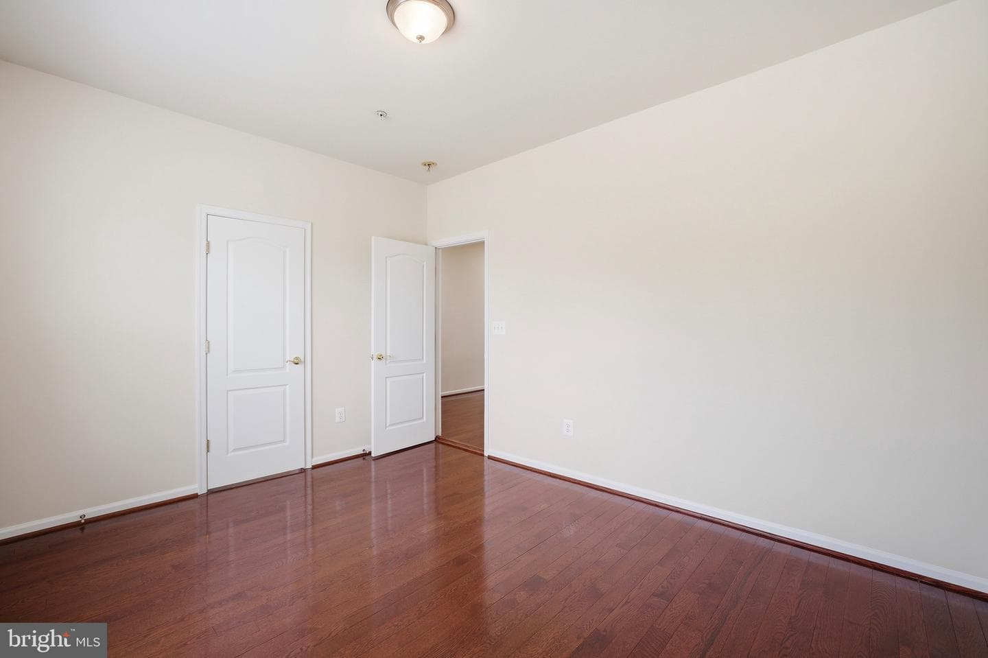7108 Sudley Avenue photo 26