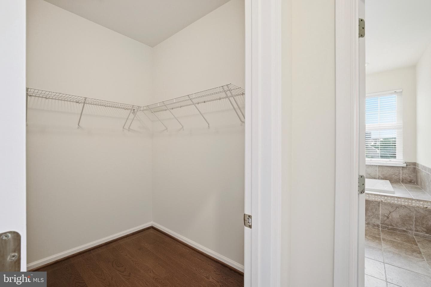 7108 Sudley Avenue photo 31