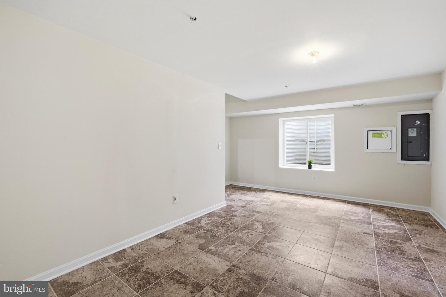7108 Sudley Avenue photo 36
