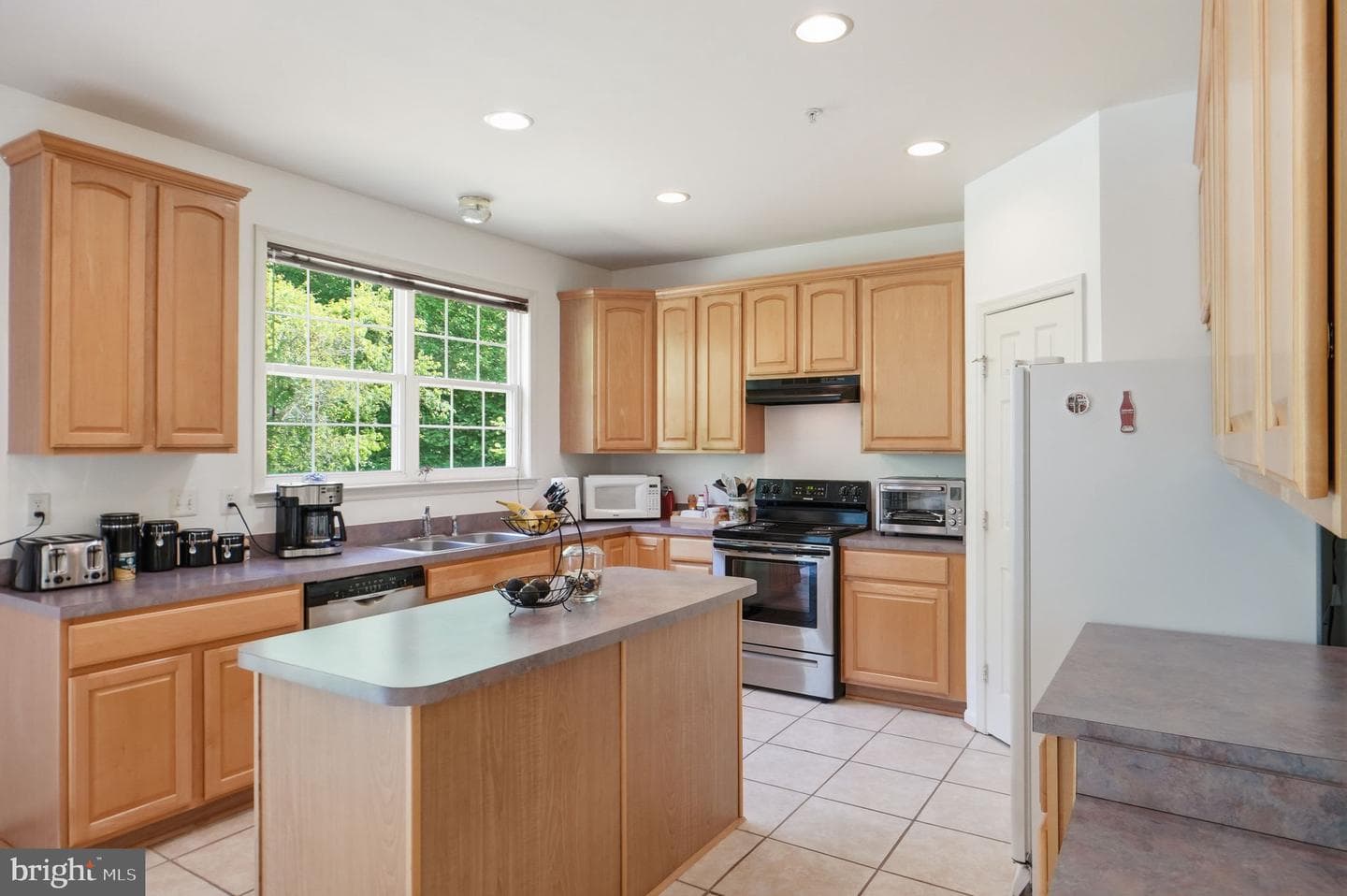 15204 Derbyshire Way photo 13