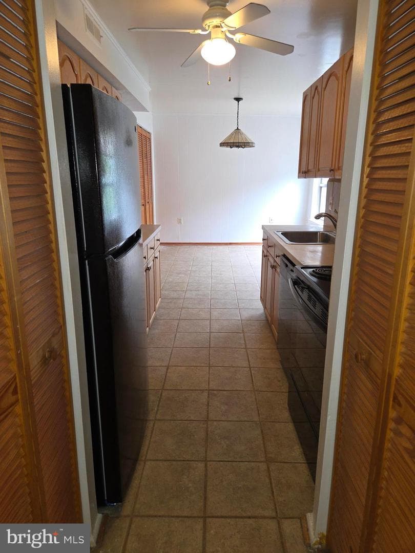 7728 Hanover Parkway #301 photo 10