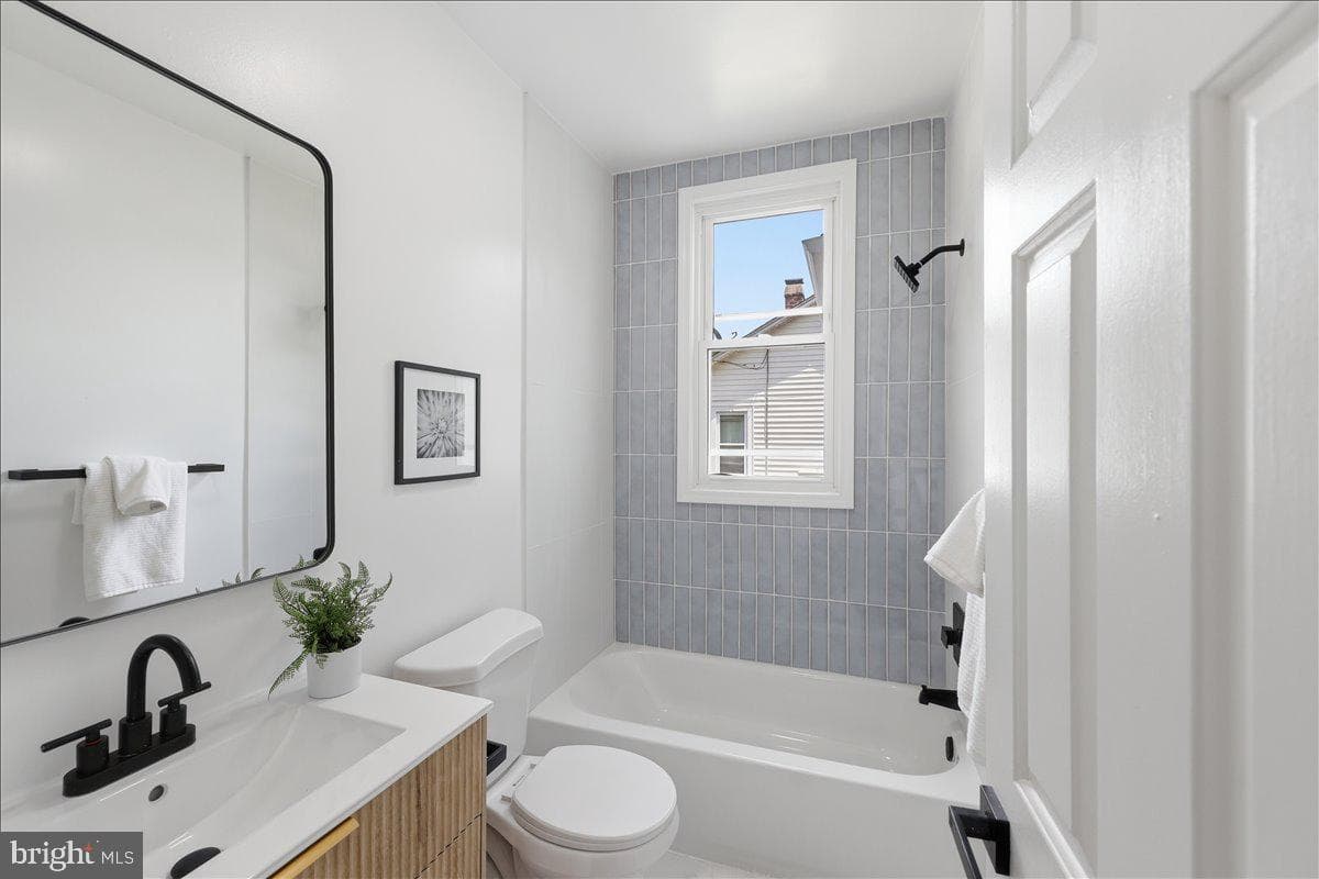 4803 Somerset Road photo 8
