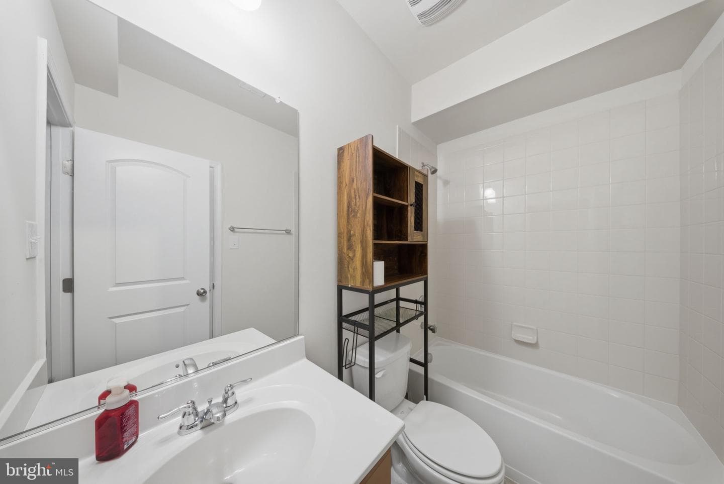 9617 Byward Boulevard photo 23